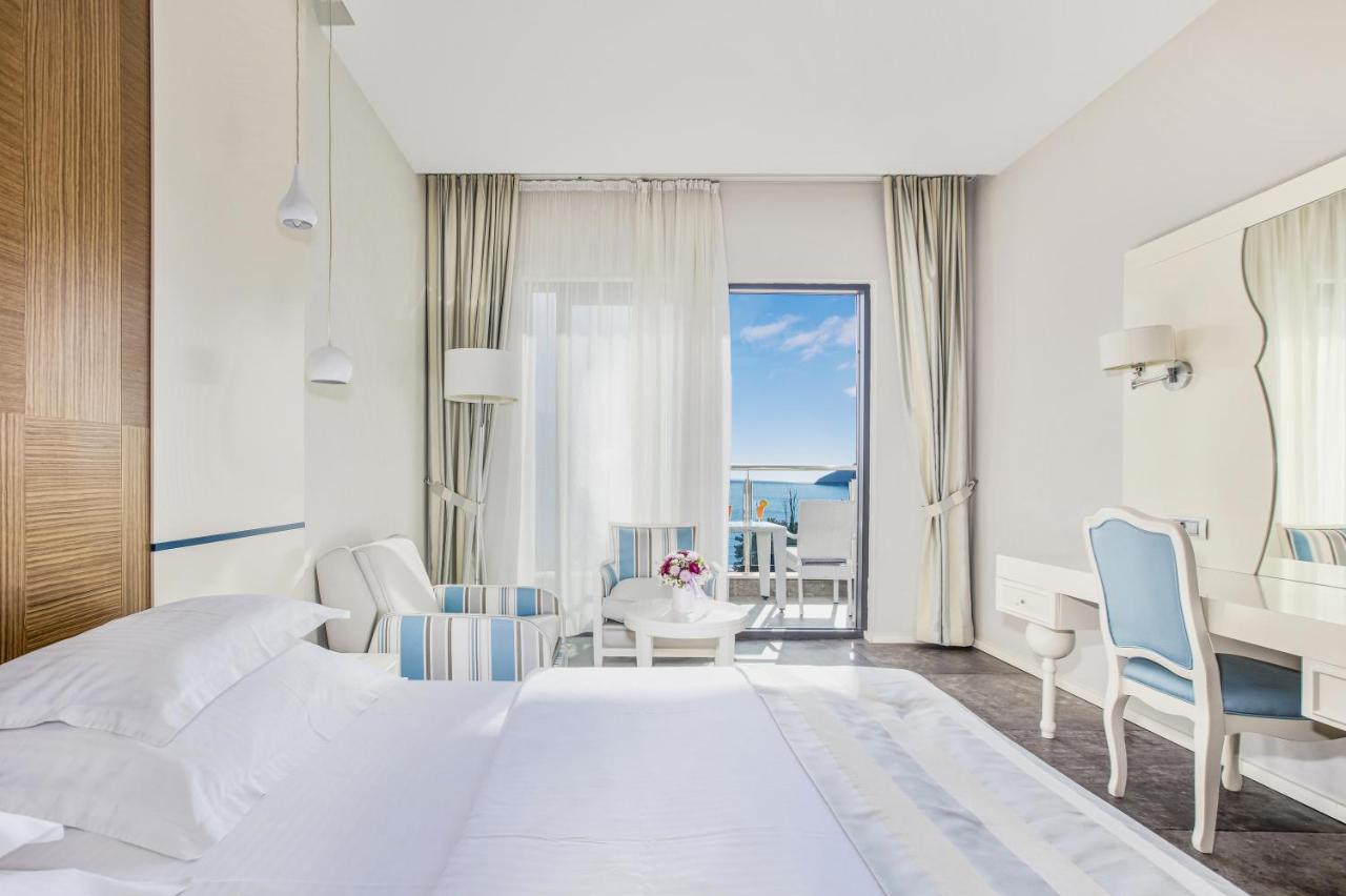Chambre Double ou Lits Jumeaux avec Balcon - Vue sur Mer
