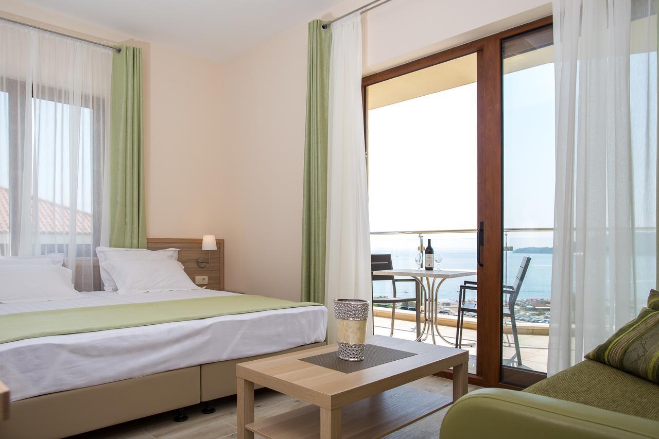 Apartment mit 2 Schlafzimmern und Terrasse