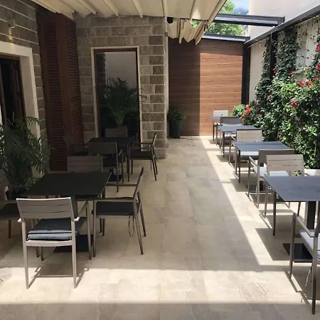 Hotel Vela-3