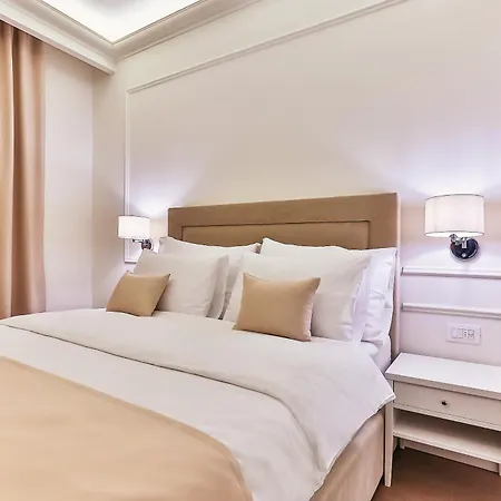 Hotel Crown-3
